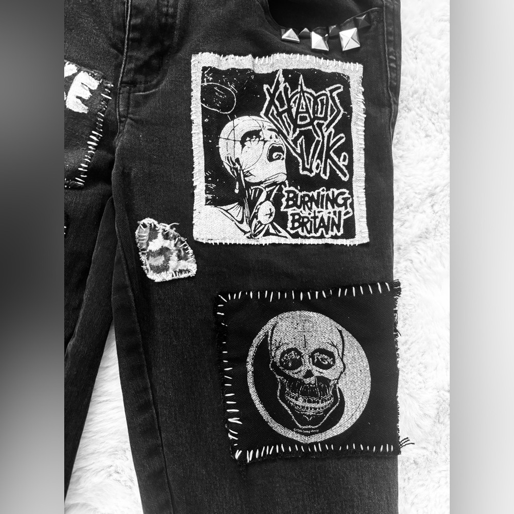 Tripp NYC Customize Studded & Patch Work Black Denim Jeans Size: 30 - Picture 4 of 7